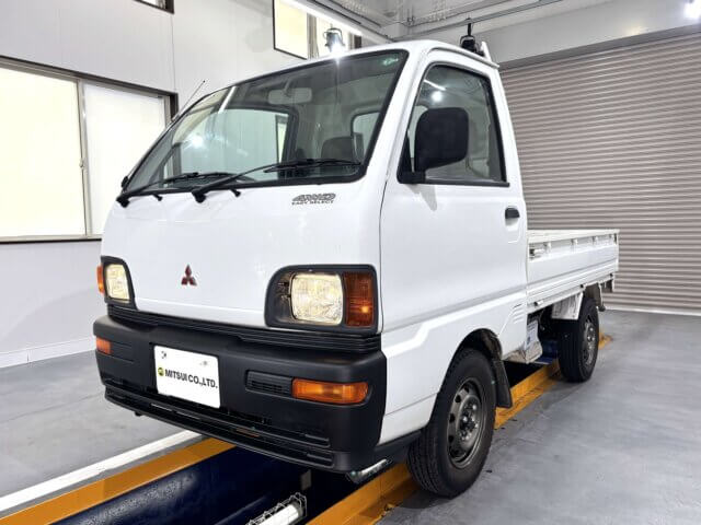1996 MITSUBISHI MINICAB TRUCK