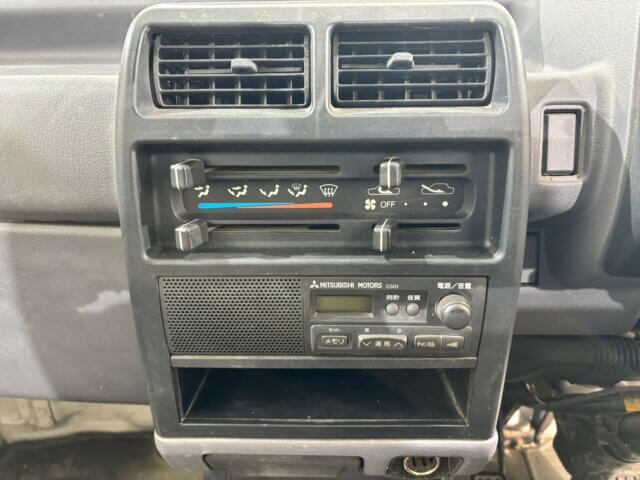 1996 MITSUBISHI MINICAB TRUCK