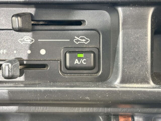 2000 DAIHATSU HIJET TRUCK