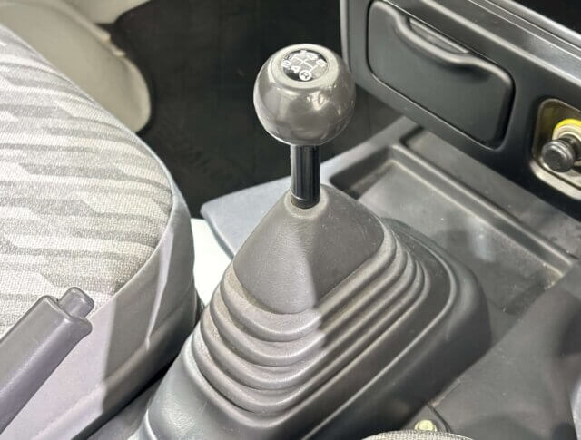 2001 DAIHATSU HIJET TRUCK