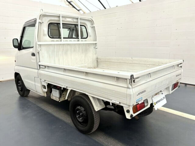 2000 MITSUBISHI MINICAB TRUCK