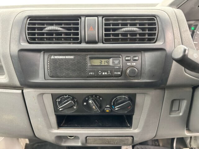 2000 MITSUBISHI MINICAB TRUCK