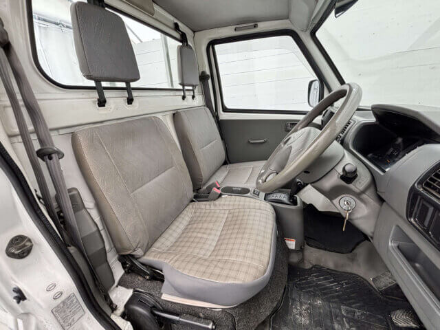 2000 MITSUBISHI MINICAB TRUCK