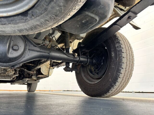 2000 MITSUBISHI MINICAB TRUCK