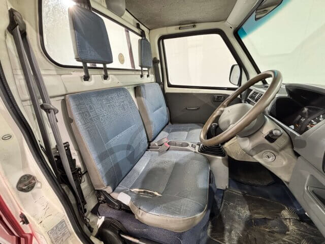 1999 MITSUBISHI MINICAB TRUCK