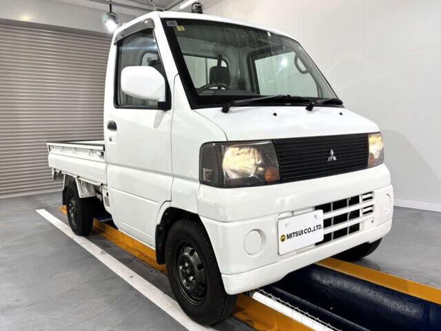 2005 MITSUBISHI MINICAB TRUCK