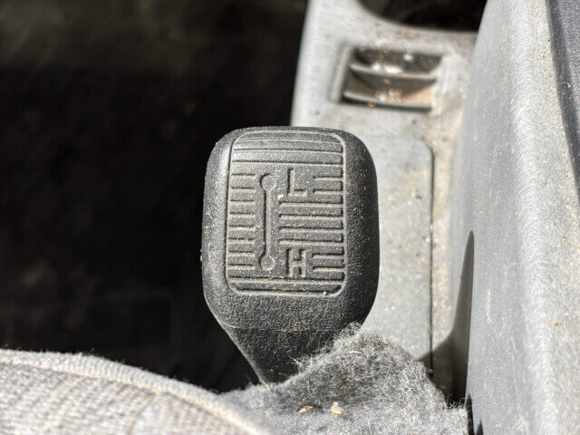 2005 MITSUBISHI MINICAB TRUCK