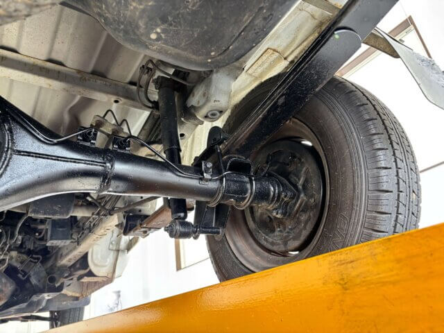 2005 MITSUBISHI MINICAB TRUCK