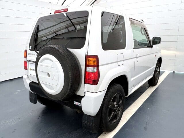2001 MITSUBISHI PAJERO MINI