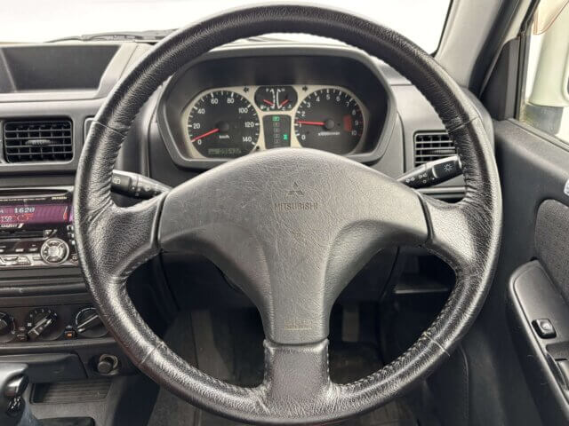 2001 MITSUBISHI PAJERO MINI