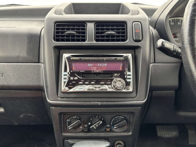 2001 MITSUBISHI PAJERO MINI