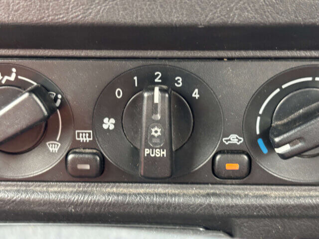 2001 MITSUBISHI PAJERO MINI