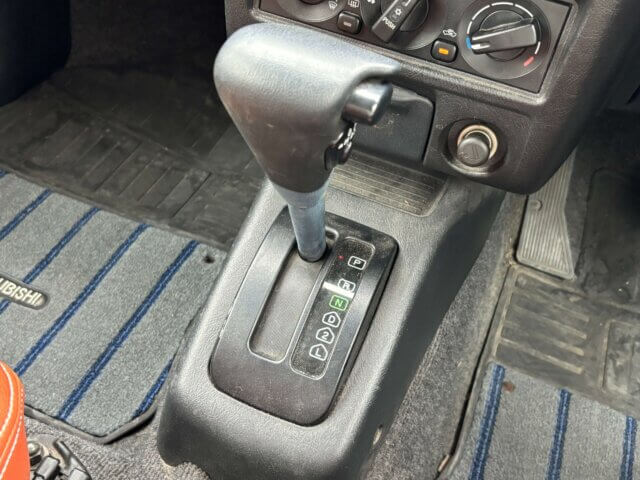 2001 MITSUBISHI PAJERO MINI