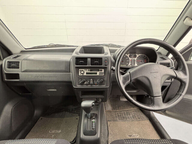 2001 MITSUBISHI PAJERO MINI