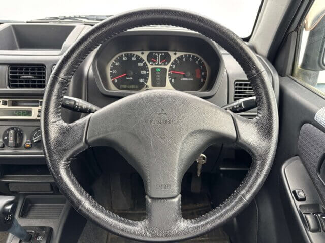 2001 MITSUBISHI PAJERO MINI