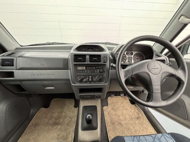 1999 MITSUBISHI PAJERO MINI
