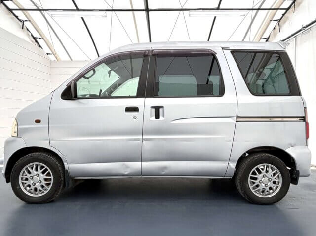2001 DAIHATSU ATRAI