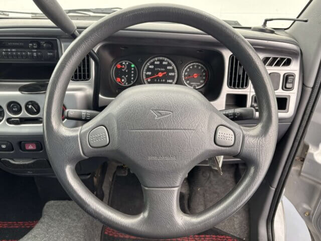 2001 DAIHATSU ATRAI