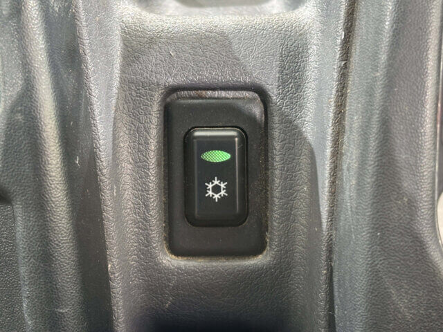 1999 MITSUBISHI MINICAB TRUCK