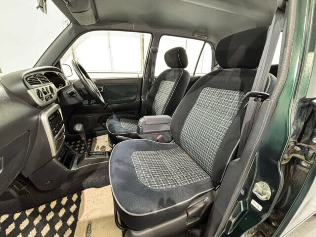 2001 DAIHATSU MIRA GINO