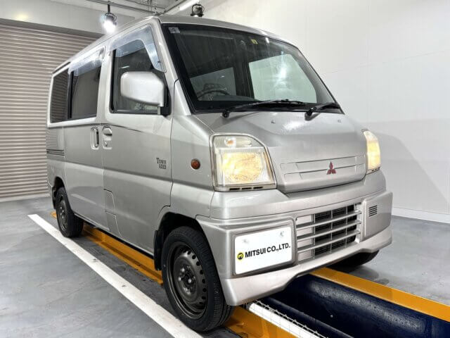 2000 MITSUBISHI TOWN BOX