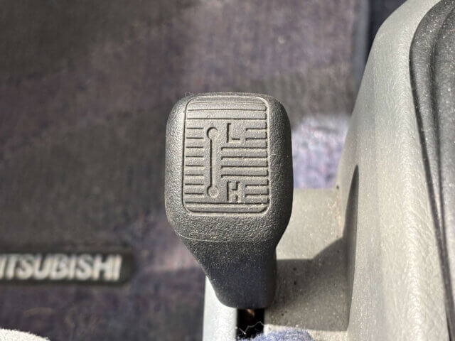 2000 MITSUBISHI TOWN BOX