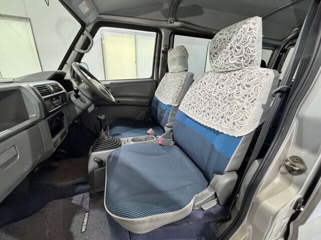 2000 MITSUBISHI TOWN BOX