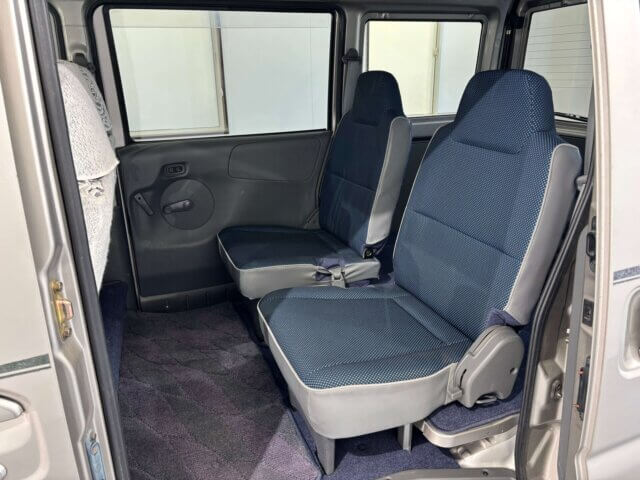 2000 MITSUBISHI TOWN BOX