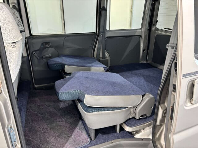 2000 MITSUBISHI TOWN BOX