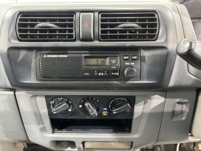 2000 MITSUBISHI MINICAB TRUCK