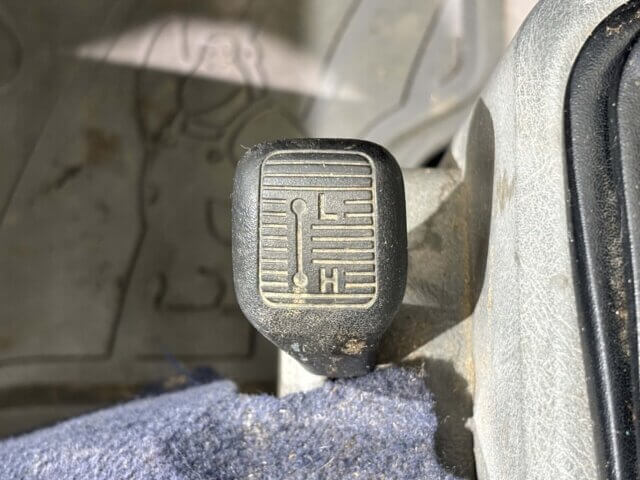 2000 MITSUBISHI MINICAB TRUCK