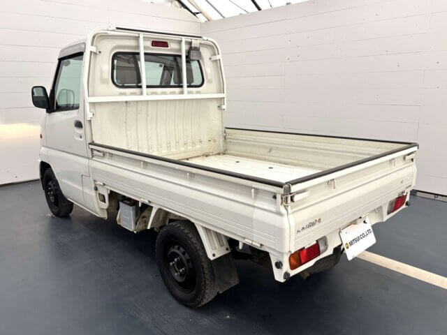 2000 MITSUBISHI MINICAB TRUCK