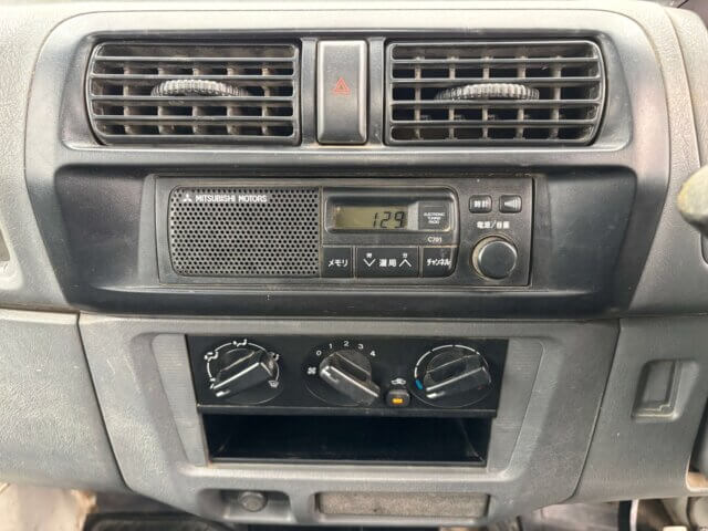 2000 MITSUBISHI MINICAB TRUCK