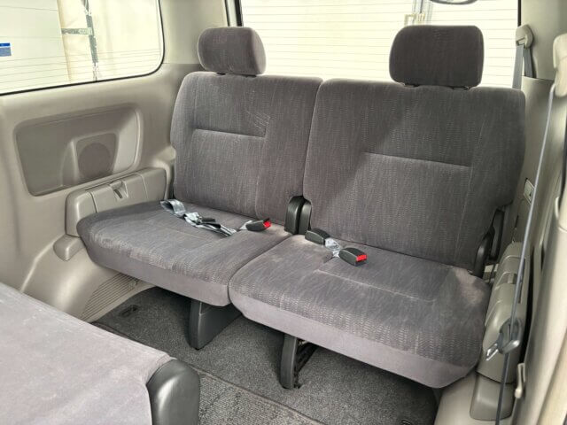 2001 TOYOTA NOAH