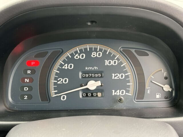 2001 HONDA LIFE