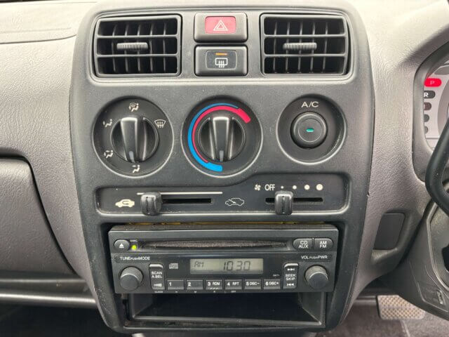 2001 HONDA LIFE