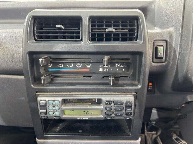 1995 MITSUBISHI BRAVO