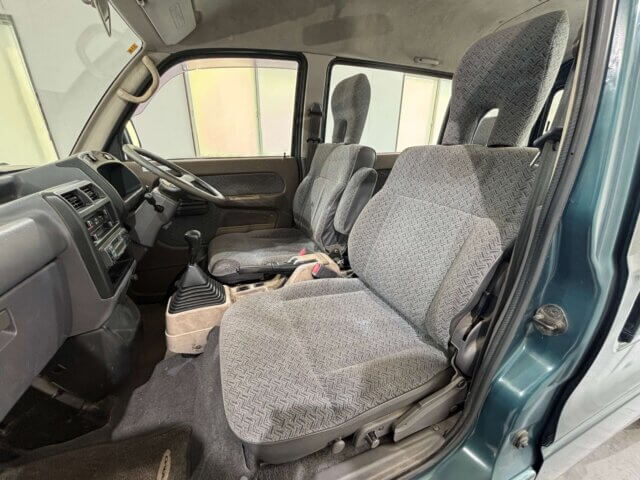 1995 MITSUBISHI BRAVO
