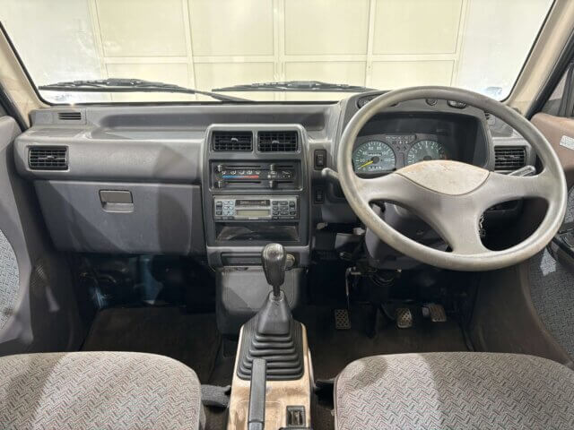 1995 MITSUBISHI BRAVO