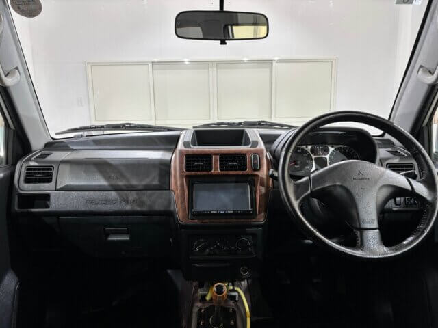 2001 MITSUBISHI PAJERO MINI