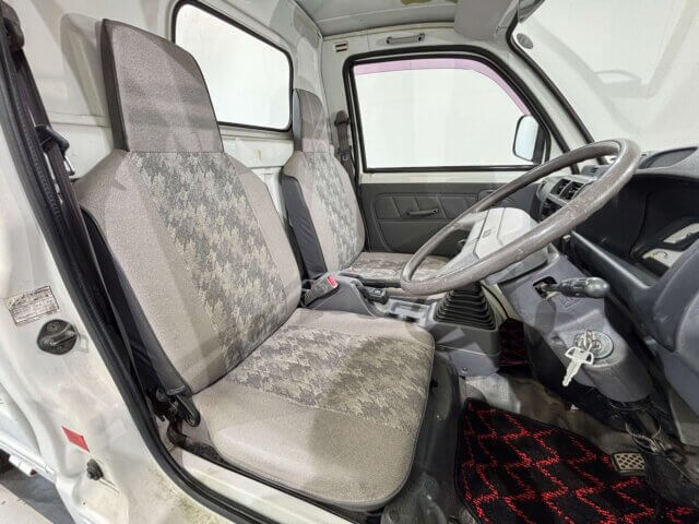 1994 MITSUBISHI MINICAB TRUCK