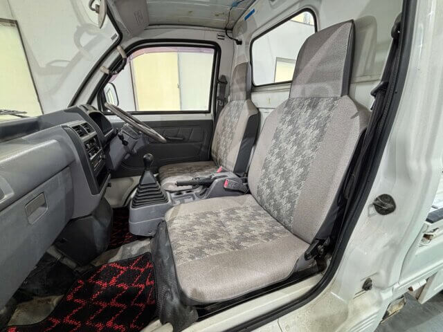 1994 MITSUBISHI MINICAB TRUCK