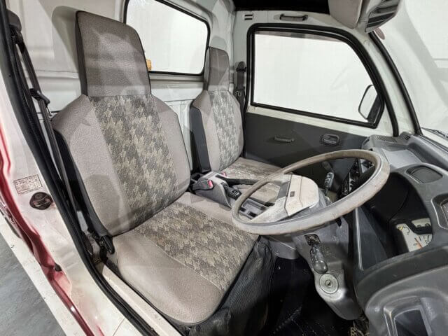 1996 MITSUBISHI MINICAB TRUCK