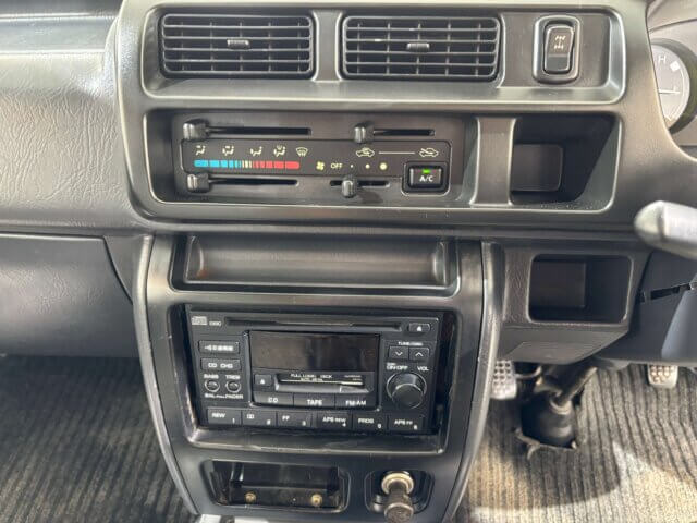 2000 DAIHATSU HIJET TRUCK