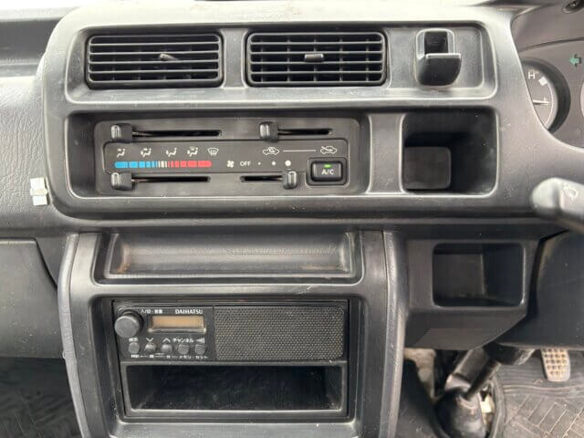 2000 DAIHATSU HIJET TRUCK