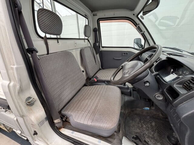 2000 DAIHATSU HIJET TRUCK