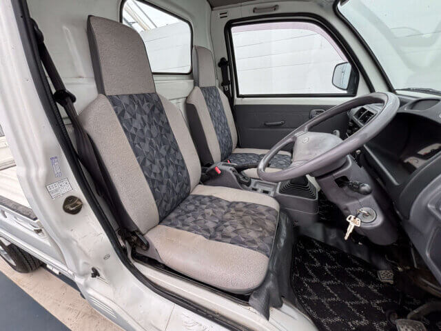 1997 MITSUBISHI MINICAB TRUCK