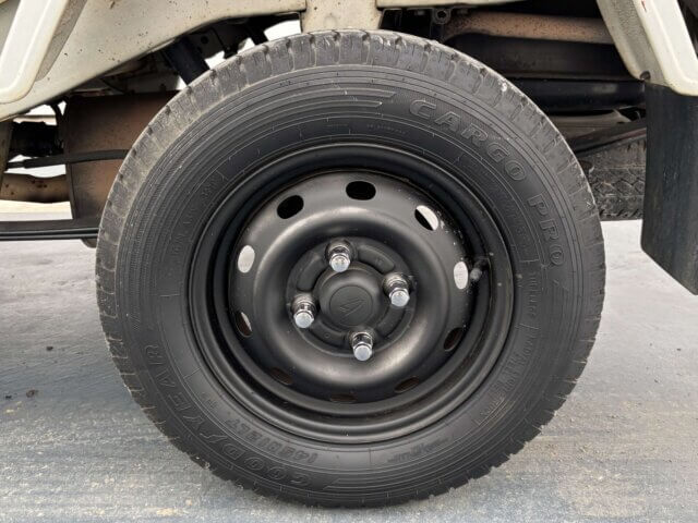 2000 DAIHATSU HIJET TRUCK