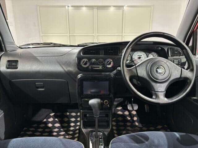 2001 DAIHATSU MIRA GINO