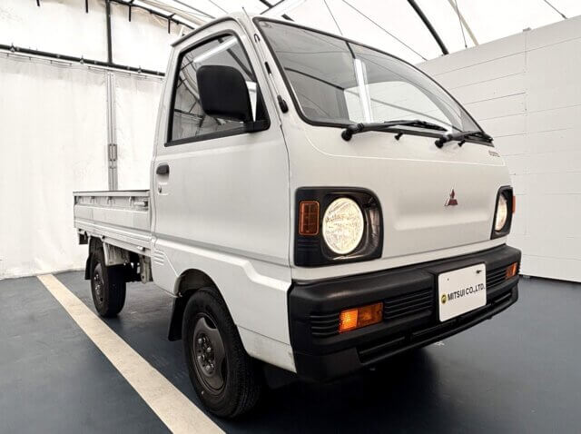 1992 MITSUBISHI MINICAB TRUCK